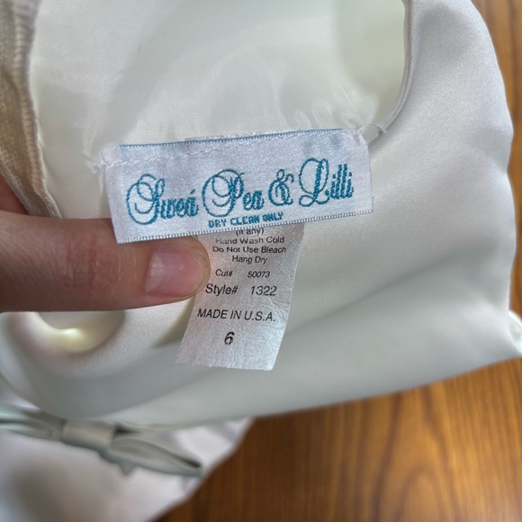 ❄️DONATING SOON! Swea Pea and lily Charming White Kids Dress with Gray Bow Sz 6 - Picture 9 of 10